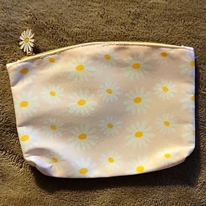 Ipsy Makeup Bag Daisy Flowers